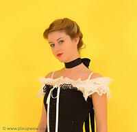 Luscious Legs starring Harriett